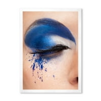Designart 'Ochi De Femeie Închis Cu Machiaj Albastru Fantezie' Imprimare Modernă De Artă Încadrată